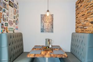 Dining booth- click for photo gallery